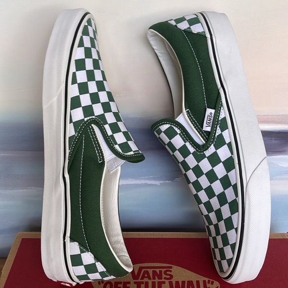 Vans Men’s Classic Slip-On
Color Theory Checkerboard
VN0A7Q5D6QU
Sneakers - Picture 12 of 16
